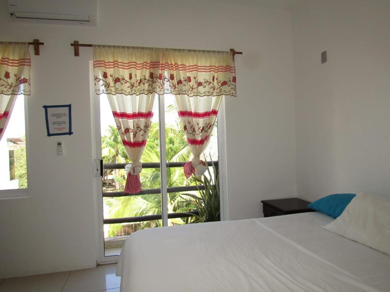 Brisamar Guesthouse Puerto Escondido  Esterno foto